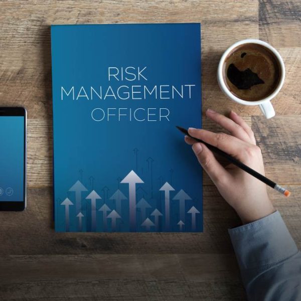 Risk Management Officer dalam Mengelola Risiko Bisnis